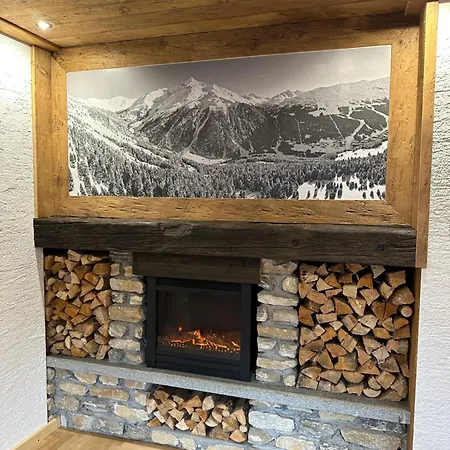 House 2 Via Funivie, Pista Stelvio, Zona Rossa Διαμέρισμα Μπόρμιο